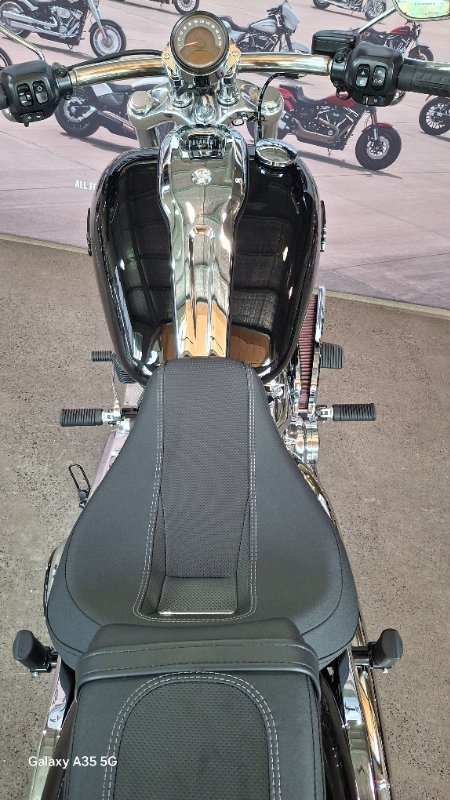 2025 Harley-davidson FXBR BREAKOUT (117) Vivid Black