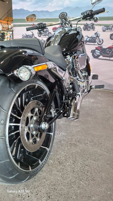2025 Harley-davidson FXBR BREAKOUT (117) Vivid Black