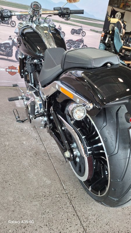 2025 Harley-davidson FXBR BREAKOUT (117) MIDNIGHT FIRESTORM