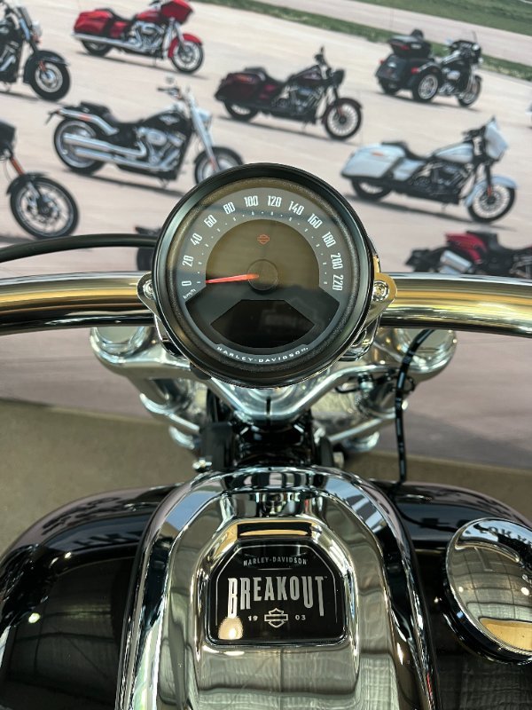 2025 Harley-davidson FXBR BREAKOUT (117) MIDNIGHT FIRESTORM