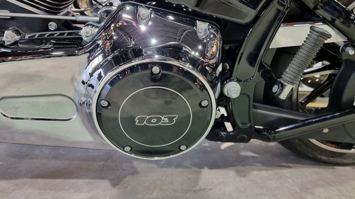 2013 Harley-davidson FXSB SOFTAIL BREAKOUT Black