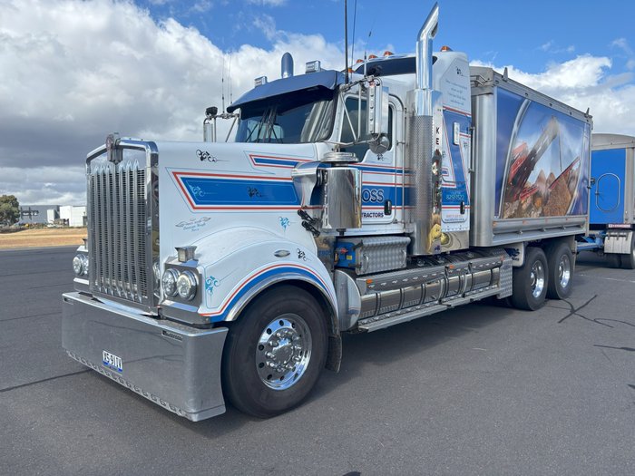 2019 Kenworth T909 T909