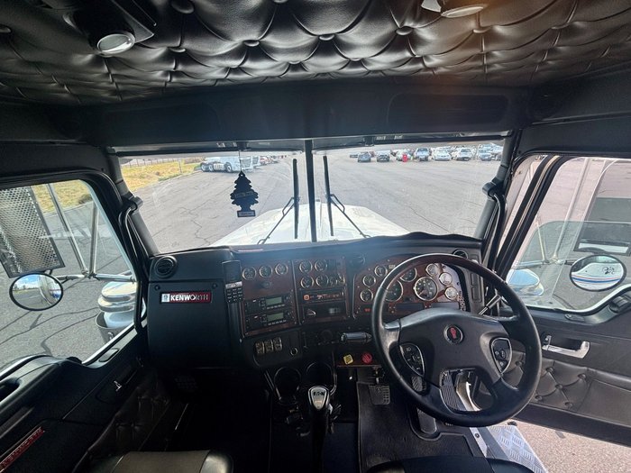 2019 Kenworth T909 T909