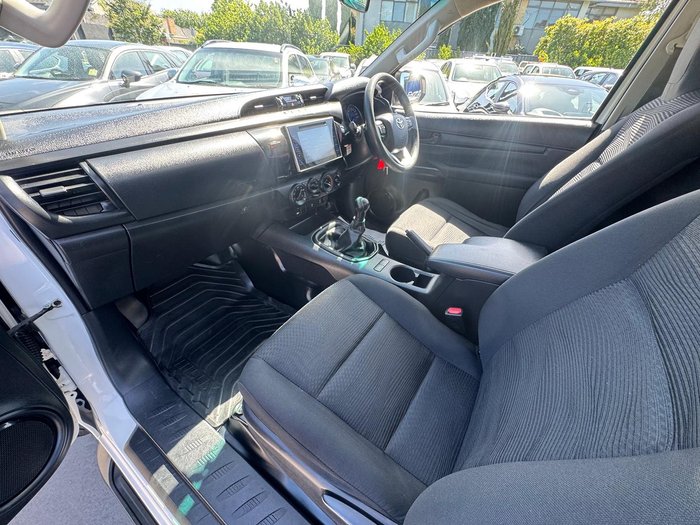 2019 Toyota Hilux SR