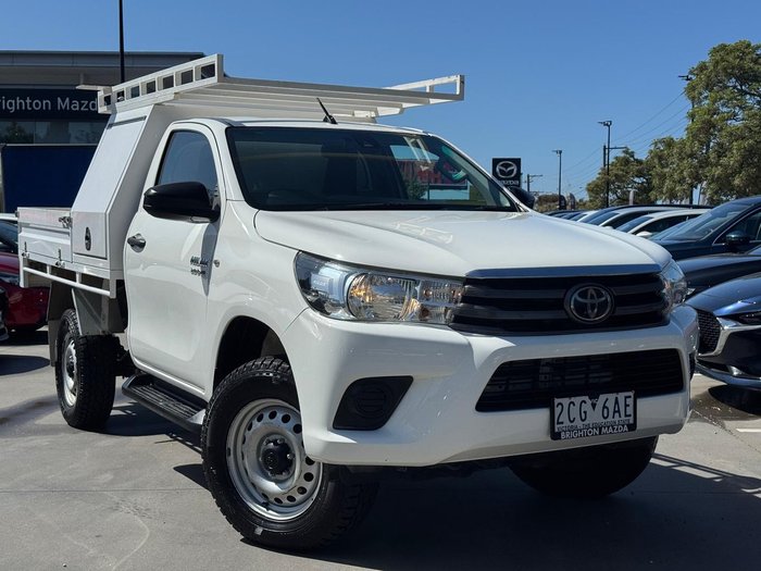 2019 Toyota Hilux SR