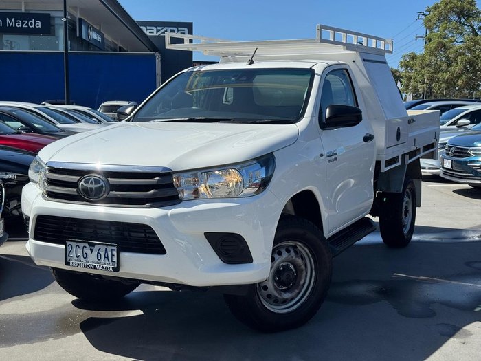 2019 Toyota Hilux SR