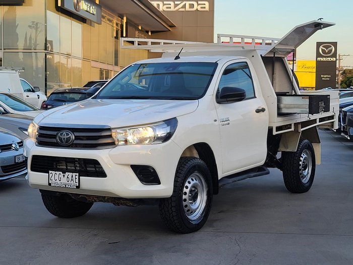2019 Toyota Hilux SR