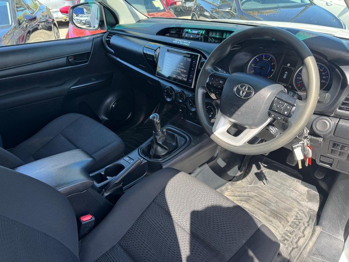 2019 Toyota Hilux SR