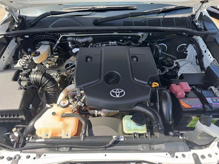 2019 Toyota Hilux SR