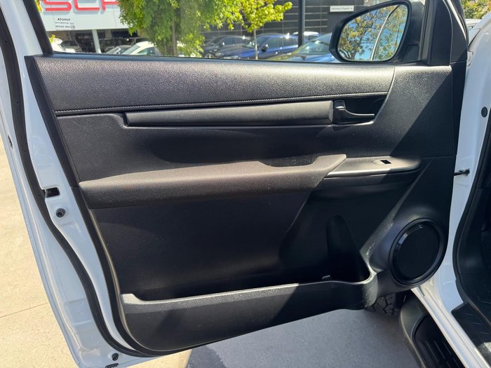 2019 Toyota Hilux SR