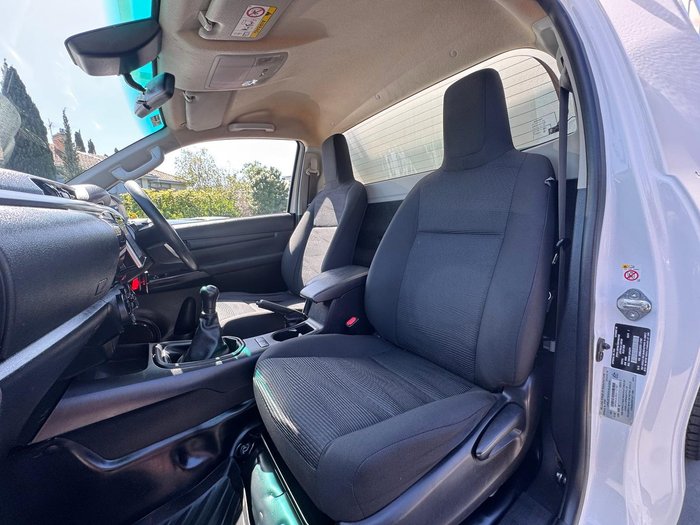 2019 Toyota Hilux SR