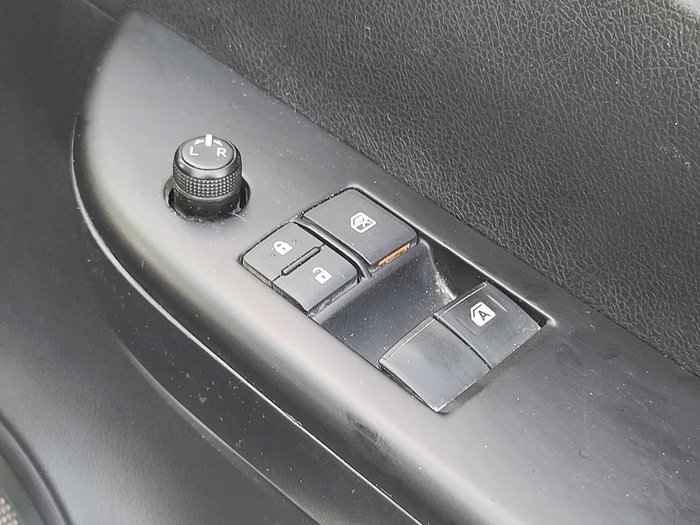 2019 Toyota Hilux SR