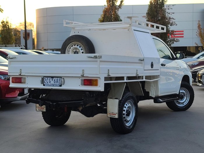 2019 Toyota Hilux SR