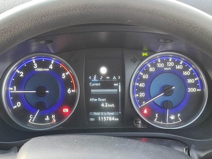 2019 Toyota Hilux SR