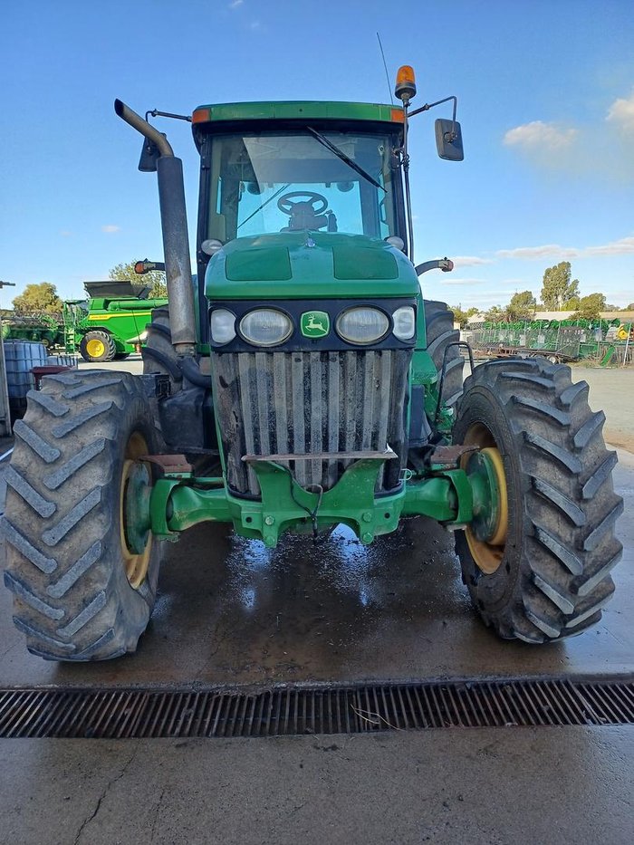 2005 John Deere 7720 Green
