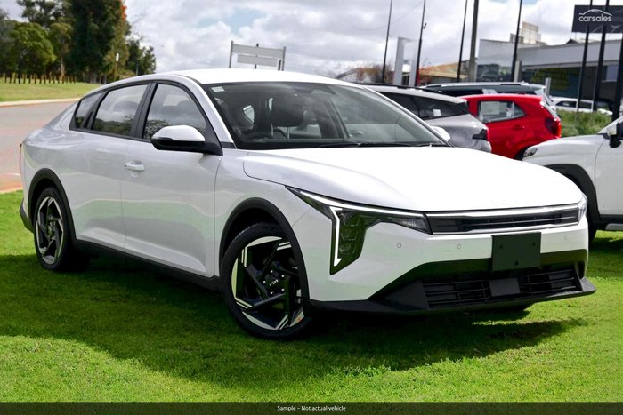 2025 Kia K4 Sport+