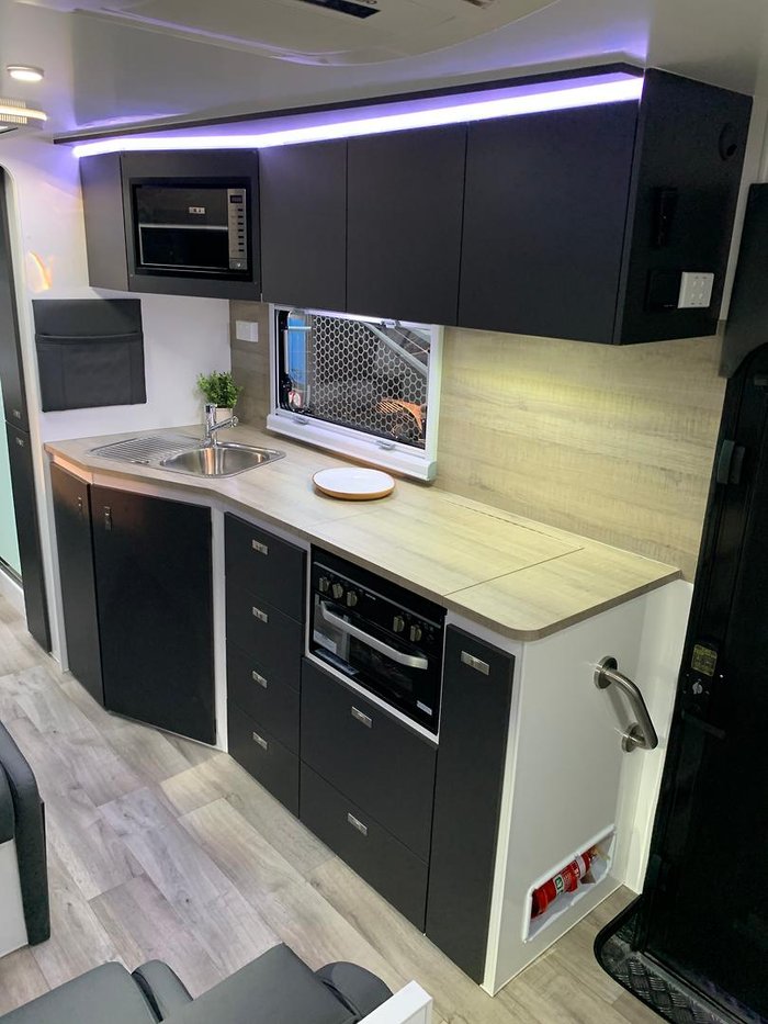2025 Design RV Odyssey V7-7 Semi Off-Road