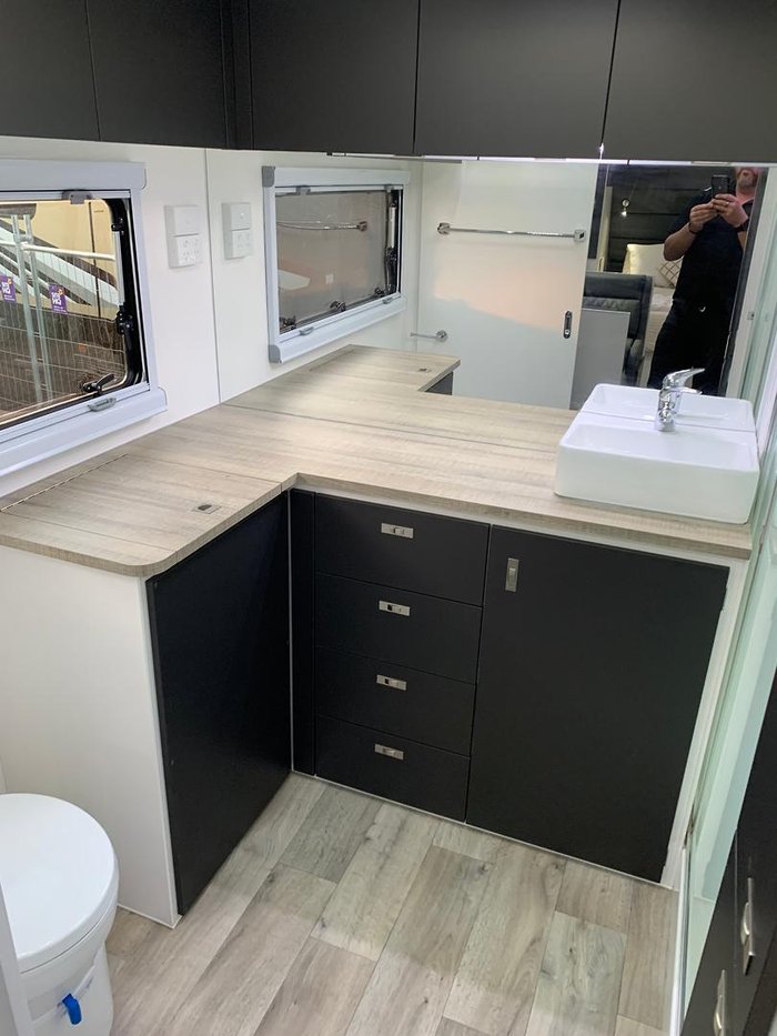 2025 Design RV Odyssey V7-7 Semi Off-Road
