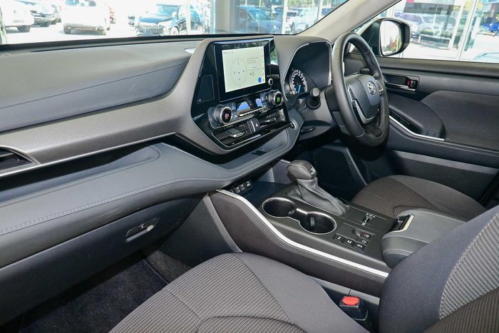 2024 Toyota Kluger GX