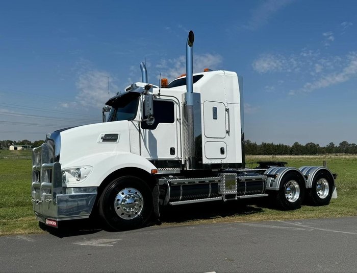 2017 Kenworth T409 - 110T Gcm CHOICE OF 5 UNITS White