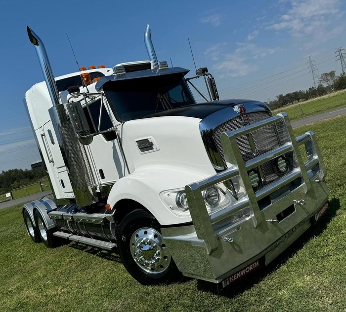 2017 Kenworth T409 - 110T Gcm CHOICE OF 5 UNITS White
