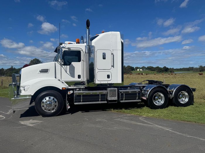 2017 Kenworth T409 - 110T Gcm CHOICE OF 5 UNITS White