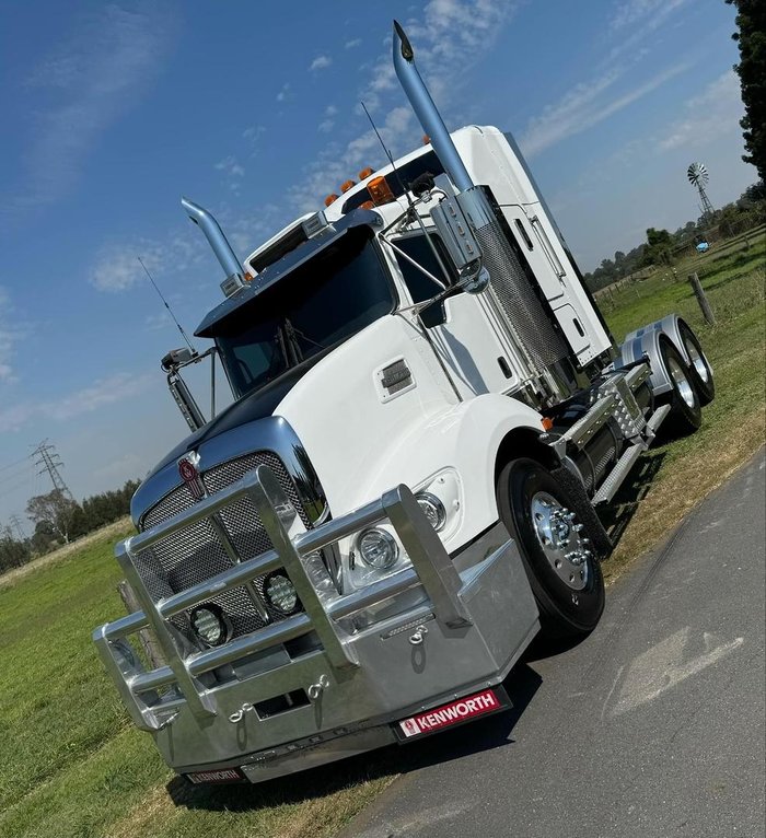 2017 Kenworth T409 - 110T Gcm CHOICE OF 5 UNITS White
