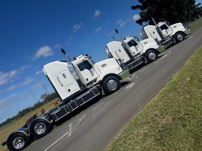 2017 Kenworth T409 - 110T Gcm CHOICE OF 5 UNITS White