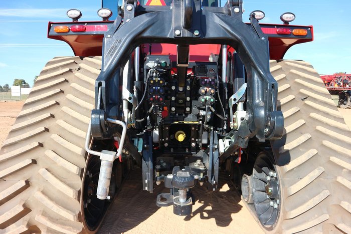 0 CASE IH 715 Steiger Quadtrac RED