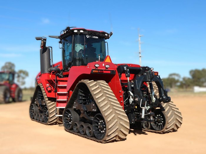 0 CASE IH 715 Steiger Quadtrac RED