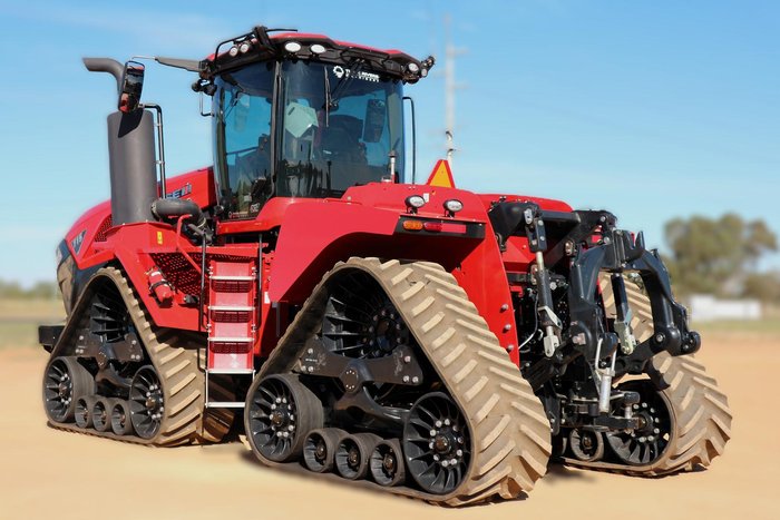 0 CASE IH 715 Steiger Quadtrac RED