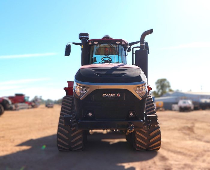 0 CASE IH 715 Steiger Quadtrac RED