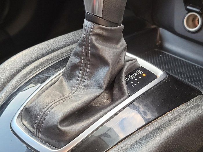 2022 Nissan X-TRAIL ST