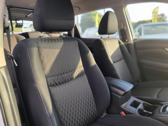2022 Nissan X-TRAIL ST