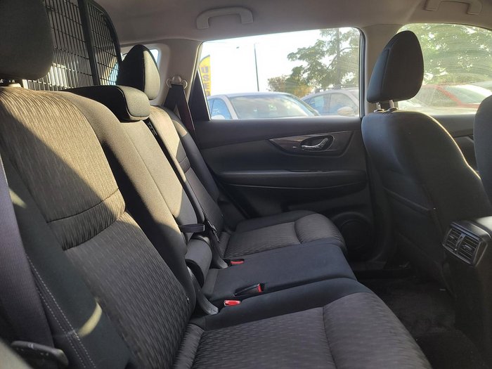 2022 Nissan X-TRAIL ST