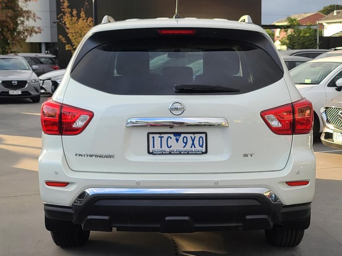 2020 Nissan Pathfinder ST