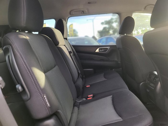 2020 Nissan Pathfinder ST