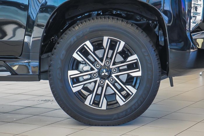 2024 Mitsubishi Pajero Sport Exceed