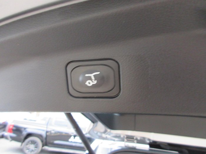 2023 Ford Everest Platinum