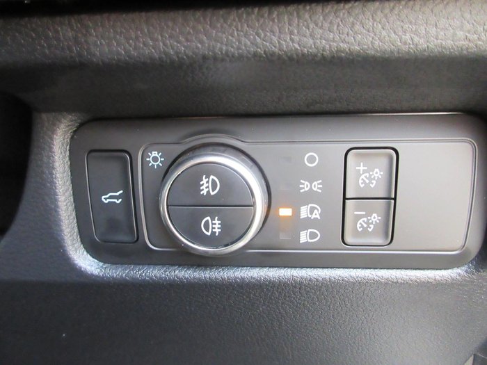 2023 Ford Everest Platinum