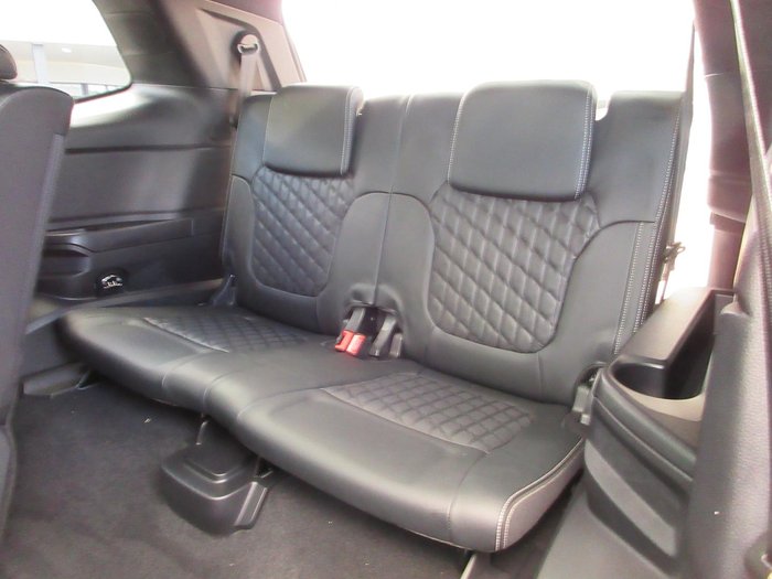 2023 Ford Everest Platinum