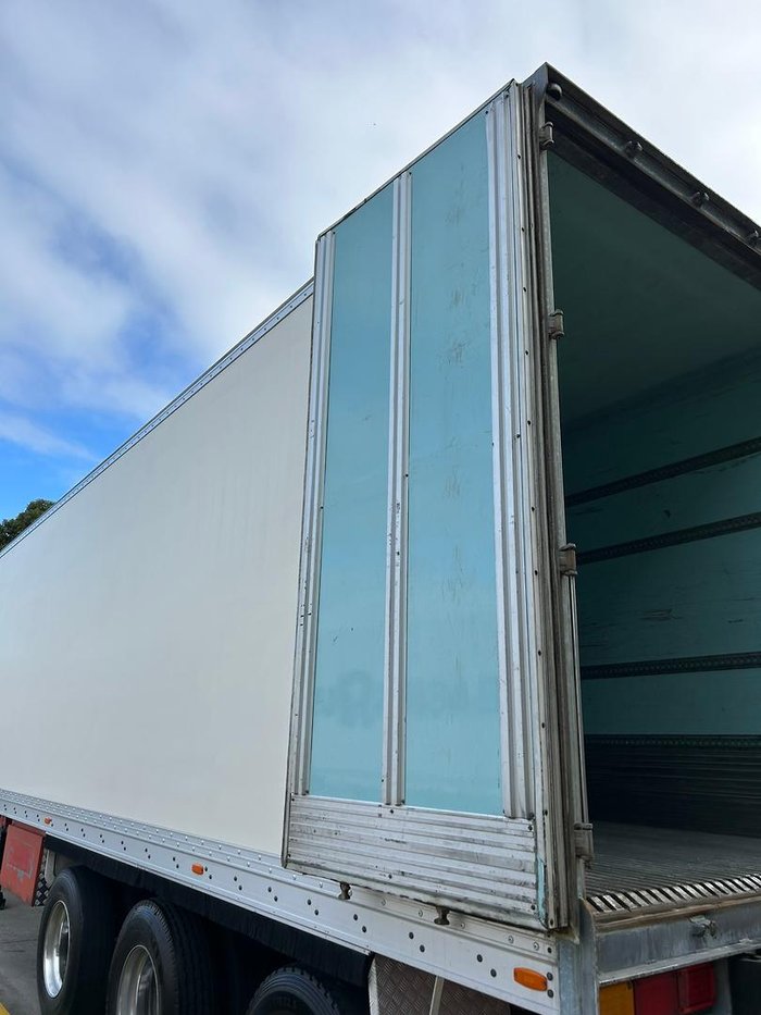 2013 Grey Star St3 22 Pallet Refrigerated Van, R/T