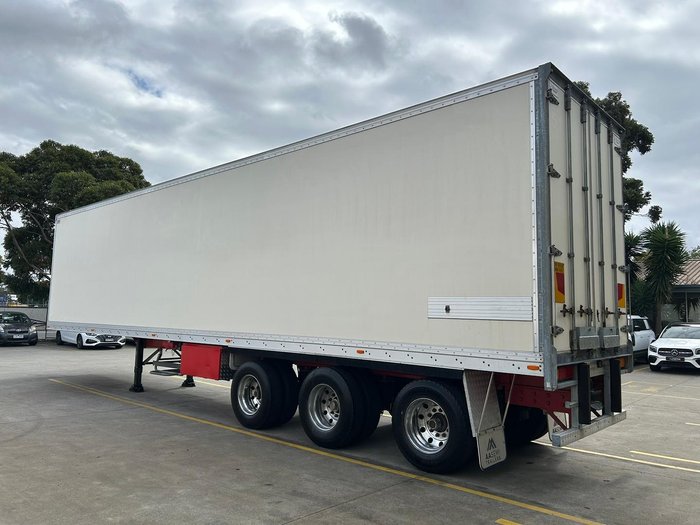 2013 Grey Star St3 22 Pallet Refrigerated Van, R/T