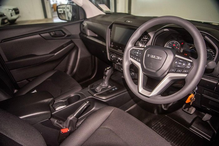 2025 Isuzu D-MAX SX