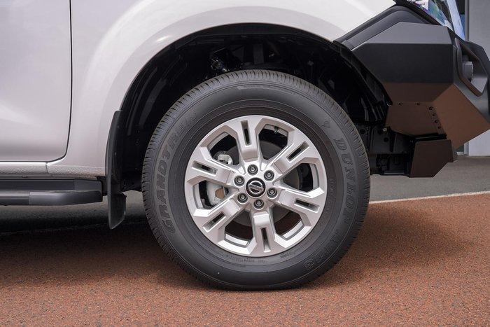 2024 Nissan Navara ST