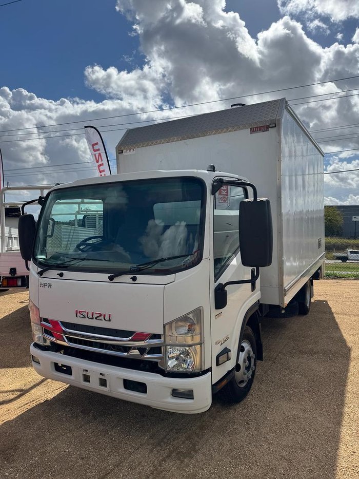 2019 Isuzu Npr 45 155 NPR 45/155 PANTEC WITH LIFTER