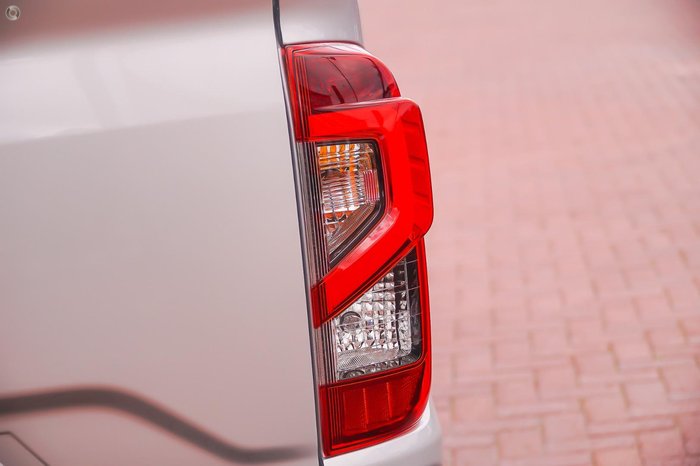 2024 Nissan Navara ST D23 MY24 4X4 Dual Range Brilliant Silver