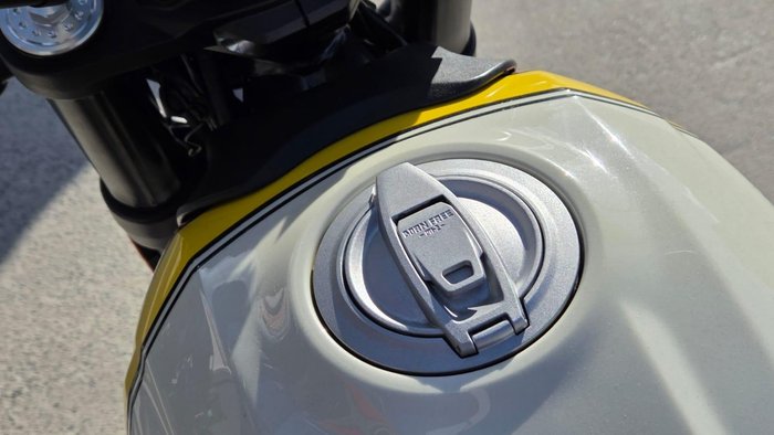 2017 Ducati Scrambler Mach 2.0 Scrambler White