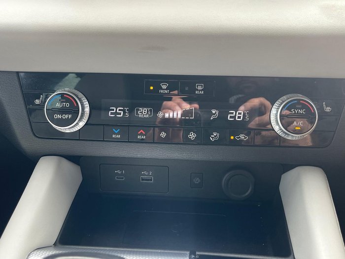 2022 Mitsubishi Outlander PHEV Exceed