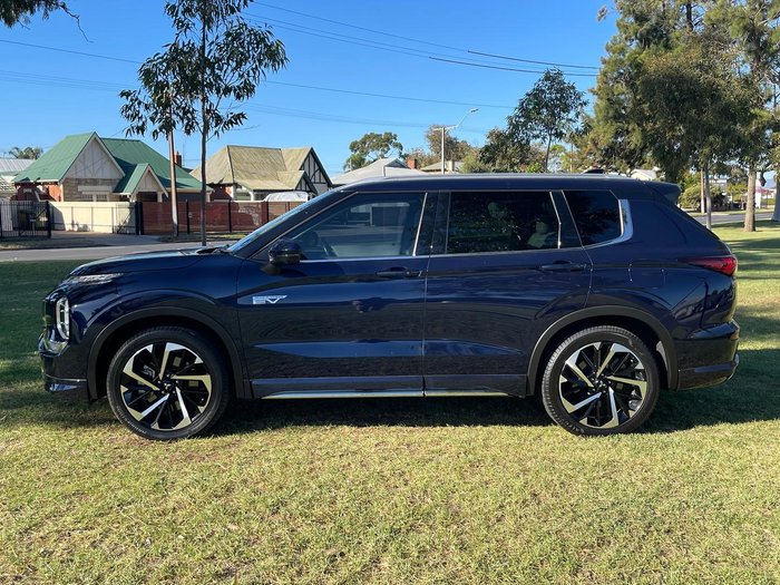 2022 Mitsubishi Outlander PHEV Exceed ZM MY22.5 AWD Cosmic Blue